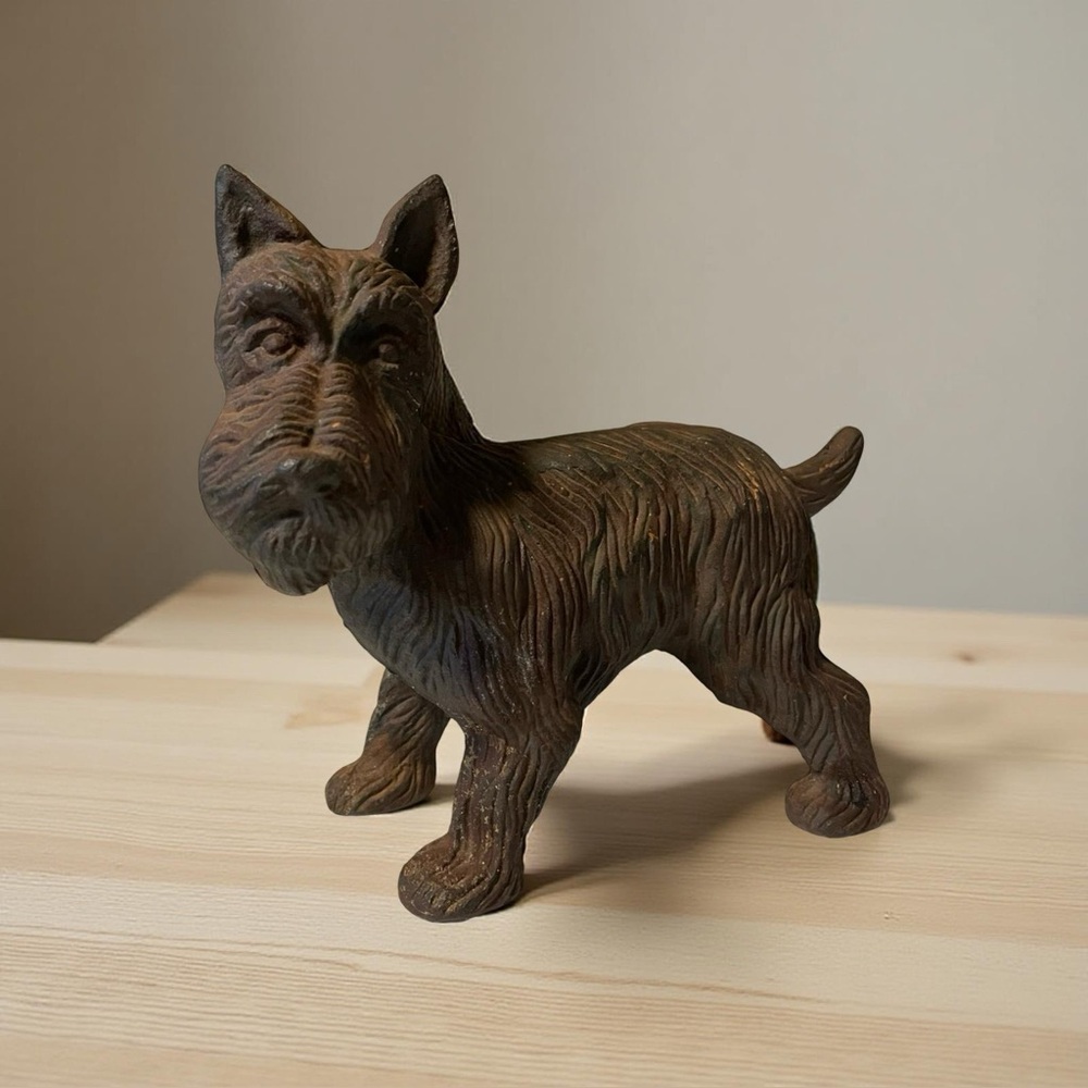 🐾 Vintage Cast Iron Scotty Dog Door Stop – Lifting His Leg | Scottish Terrier